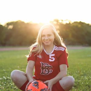 Meet your Posher, Anna-logan